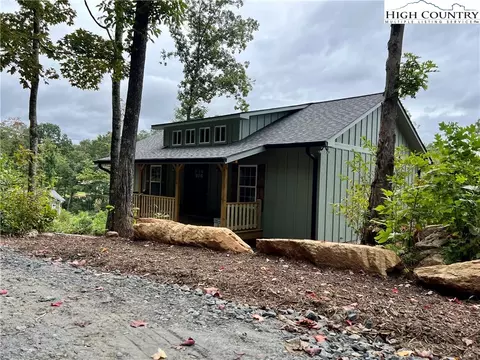 516 Woodstown Rd, Fleetwood, NC 28626