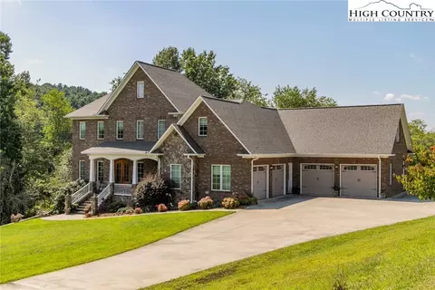 245 Hawks Nest Trl, Purlear, NC 28665