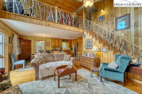 195 Jacey Wynne Ln, West Jefferson, NC 28694