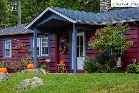 404 Skyland View Dr, Blowing Rock, NC 28605