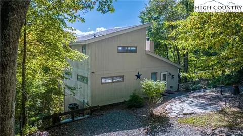 160 Gap Trl, Fleetwood, NC 28626
