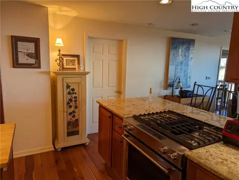 276 Hidden Ridge Rd, Deep Gap, NC 28618 photo 10