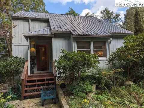 276 Hidden Ridge Rd, Deep Gap, NC 28618 photo 3