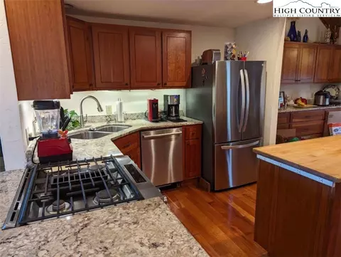 276 Hidden Ridge Rd, Deep Gap, NC 28618 photo 7