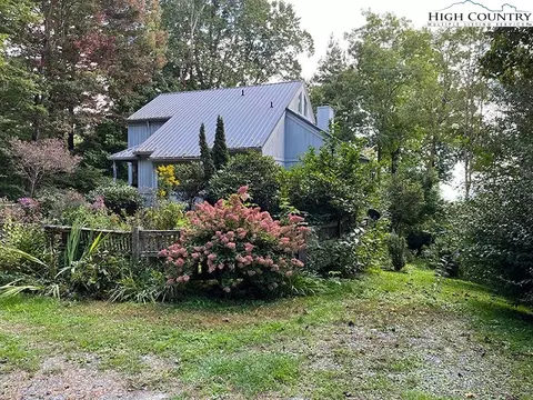 276 Hidden Ridge Rd, Deep Gap, NC 28618