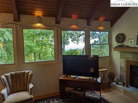 276 Hidden Ridge Rd, Deep Gap, NC 28618 photo 13