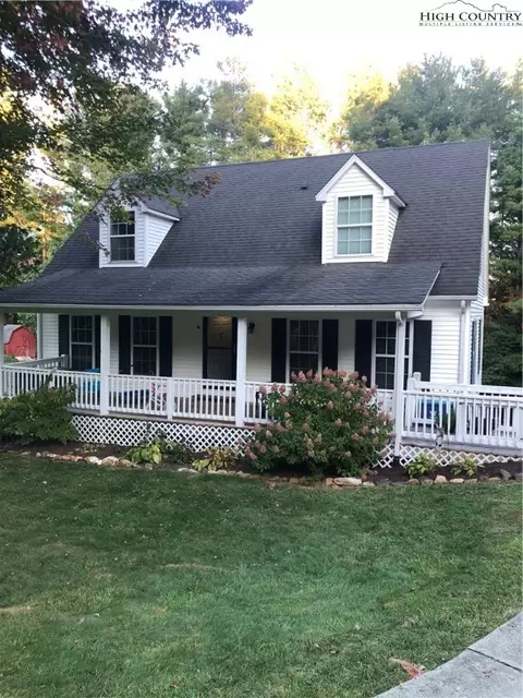 127 Betsy Ln, Jefferson, NC 28640