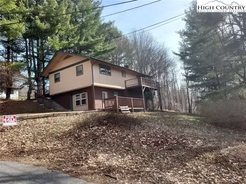 118 Middle Hill Dr #A & B, Boone, NC 28607