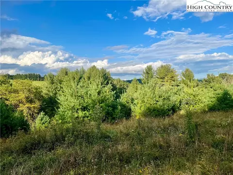 21 Fox Crest Overlook, Laurel Springs, NC 28644
