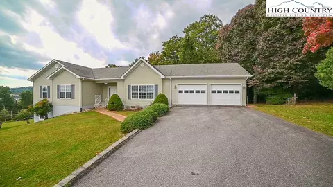 167 Willis St, Sparta, NC 28675