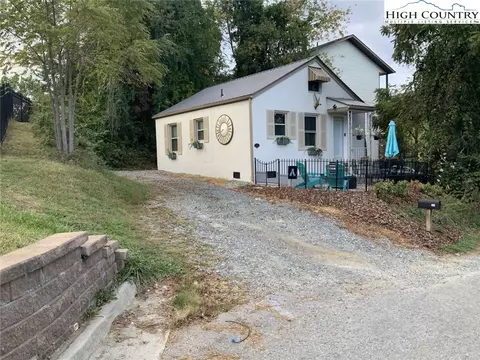 189 Brown St, Boone, NC 28607 photo 4