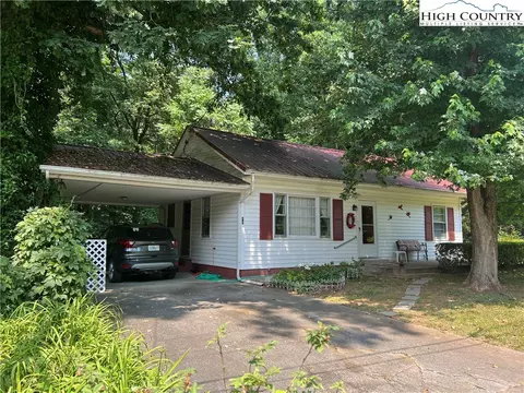49 Park Rd, North Wilkesboro, NC 28659