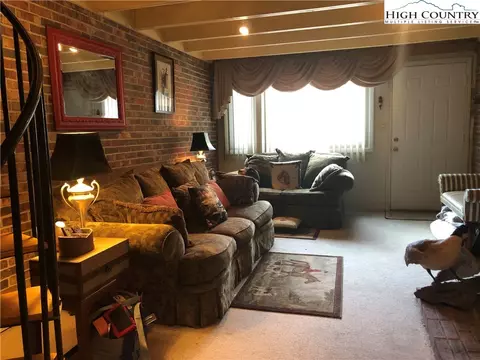 104 Snowplow Ln #5, Beech Mountain, NC 28604 photo 6