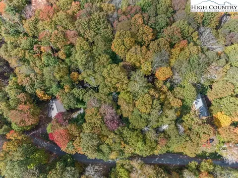 125 E Blueberry Ln, Beech Mountain, NC 28604 photo 15