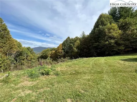 13 Solitude Ln, Todd, NC 28684 photo 3