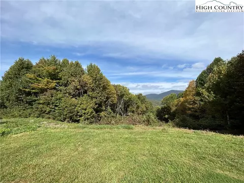 13 Solitude Ln, Todd, NC 28684 photo 2