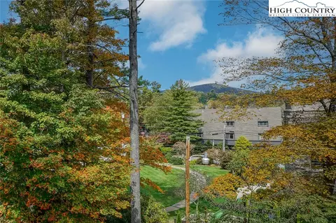 110 Village Green Dr #A-4, Blowing Rock, NC 28605