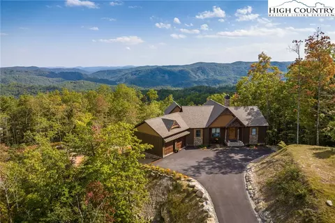 187 Persimmon Ln, Boone, NC 28607