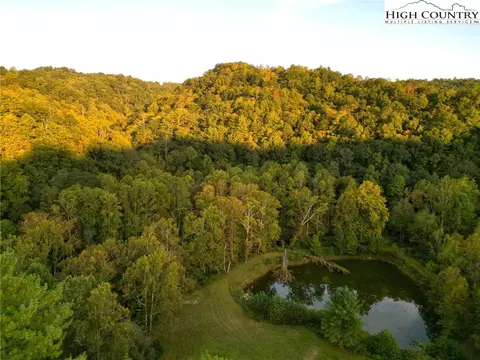 8405 Elk Creek Rd, Deep Gap, NC 28618 photo 20