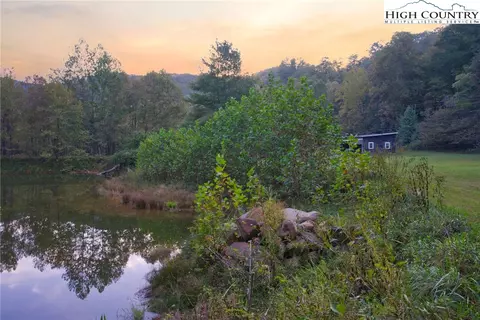 8405 Elk Creek Rd, Deep Gap, NC 28618 photo 40