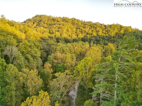 8405 Elk Creek Rd, Deep Gap, NC 28618 photo 19