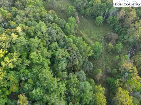 8405 Elk Creek Rd, Deep Gap, NC 28618 photo 10
