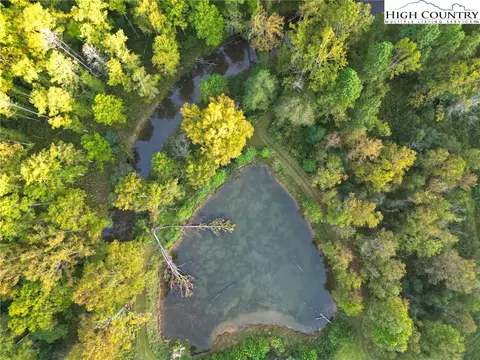 8405 Elk Creek Rd, Deep Gap, NC 28618 photo 9