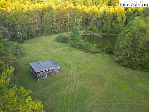 8405 Elk Creek Rd, Deep Gap, NC 28618