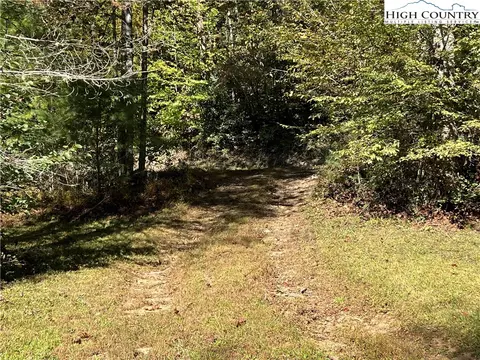 8405 Elk Creek Rd, Deep Gap, NC 28618 photo 32