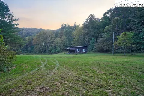 8405 Elk Creek Rd, Deep Gap, NC 28618 photo 25