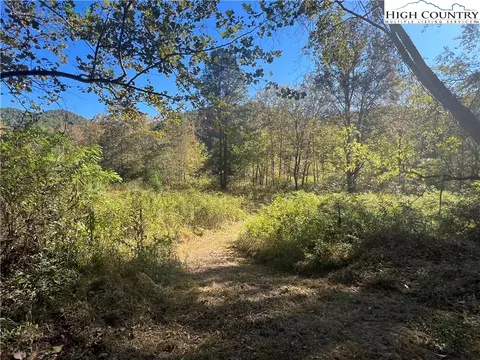 8405 Elk Creek Rd, Deep Gap, NC 28618 photo 39