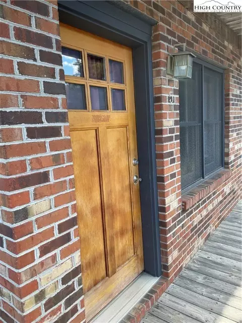 140 Faculty St #5, Boone, NC 28607