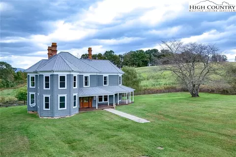 26 Fox Knob Rd, Sparta, NC 28675