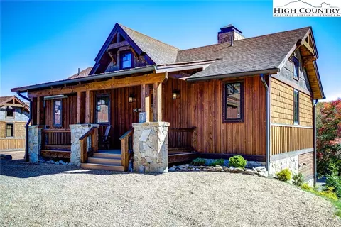 26 Camp Eagle Ct, Banner Elk, NC 28604