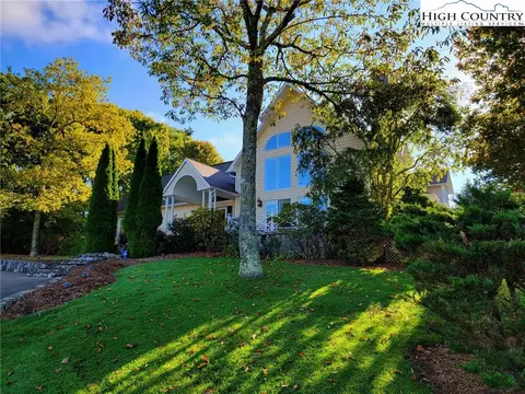 139 Magnolia Ln, Boone, NC 28607