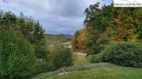198 Locust Hl, Boone, NC 28607 photo 2