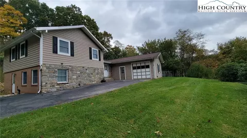 198 Locust Hl, Boone, NC 28607