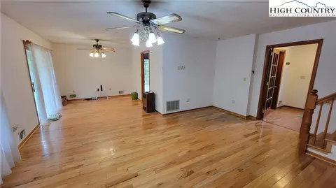 198 Locust Hl, Boone, NC 28607 photo 4