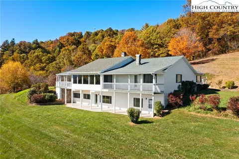 176 Peterson Ln, Sparta, NC 28675