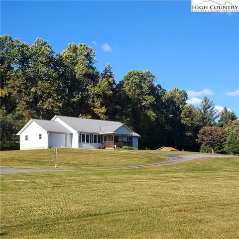252 Le Chemain Dr, West Jefferson, NC 28694