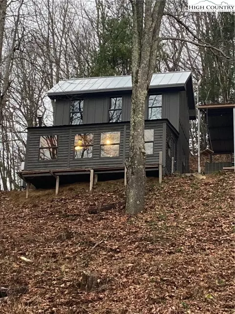 413 Verna Sue Ln, Newland, NC 28657