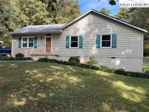 177 E Hickory Hollow Rd, North Wilkesboro, NC 28659