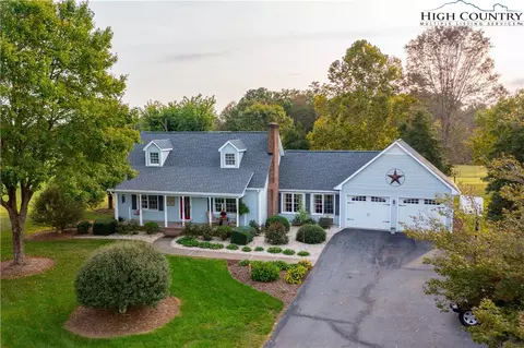 2040 Silver Lake Rd, Yadkinville, NC 27055