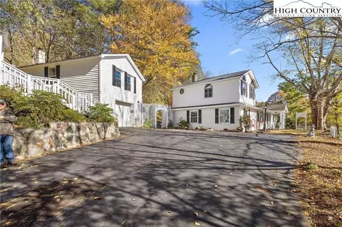 518 Charlie Thompson Rd, Vilas, NC 28692