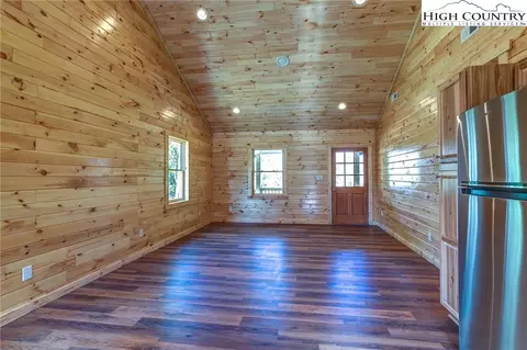 201 Hillside Dr, Boone, NC 28607 photo 5