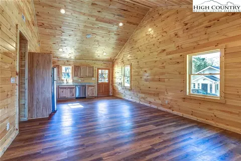 201 Hillside Dr, Boone, NC 28607 photo 3