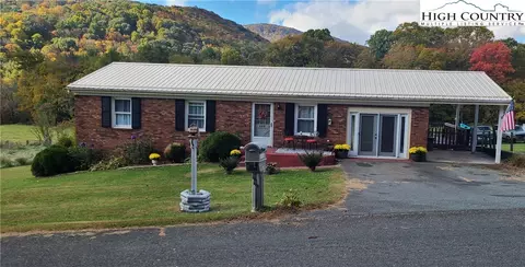 329 Buffalo Meadows Rd, West Jefferson, NC 28694