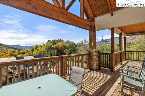110 Caribou Ct #A, Banner Elk, NC 28604
