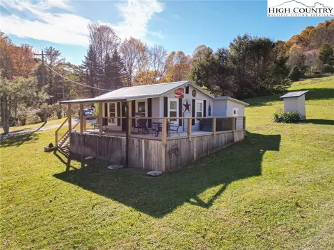 1652 Dutch Creek Rd, Banner Elk, NC 28604