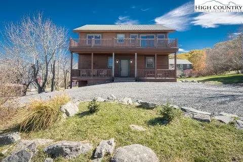 285 Four Diamond Dr, Seven Devils, NC 28604 photo 2
